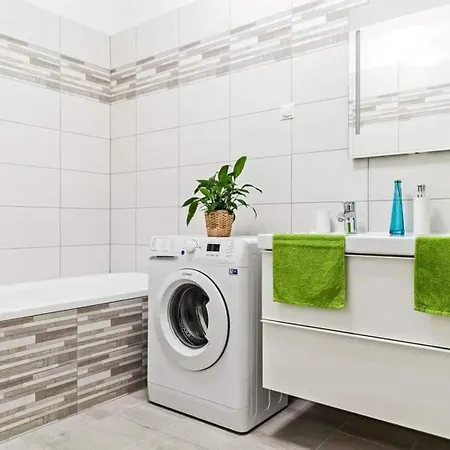 Green Apartman Balatonlelle شقة