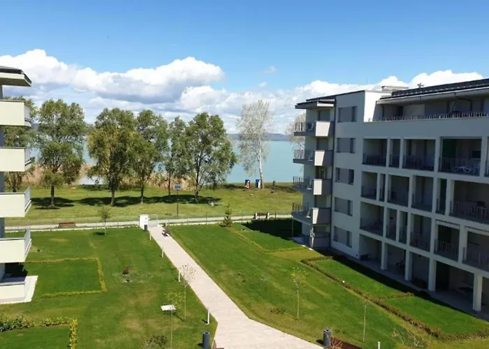 Green Apartman Balatonlelle דירה בלטונללה