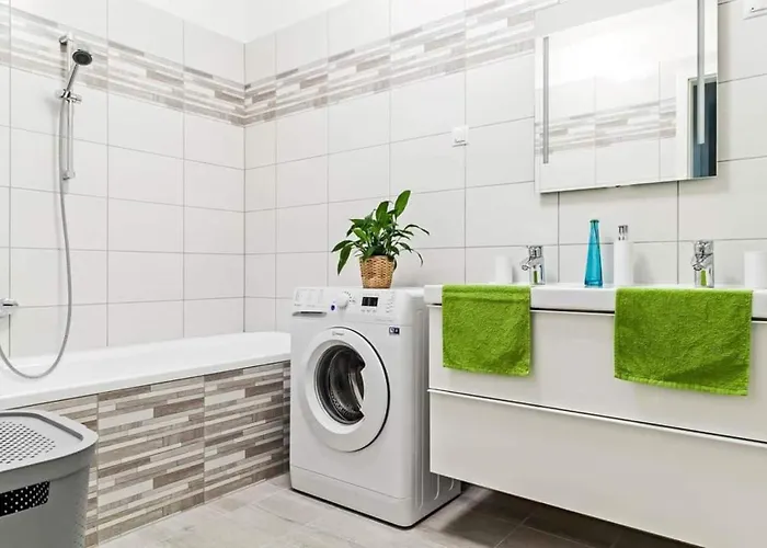 Green Apartman Balatonlelle דירה